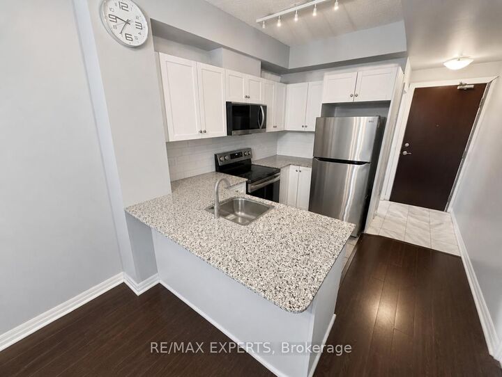 Property Photo:  1359 Rathburn Road 209  ON L4W 5P7 