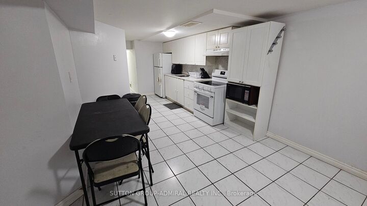 Property Photo: 109 Sheldon Avenue Bsmt ON L3Y 2V8