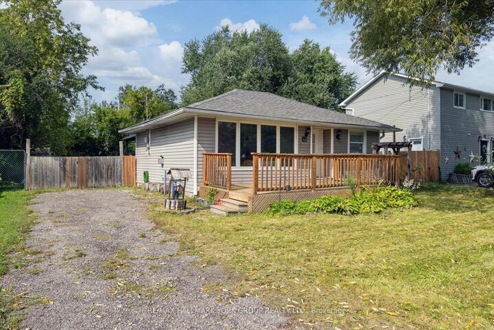 Property Photo:  44 Glenview Avenue  ON L0E 1N0 