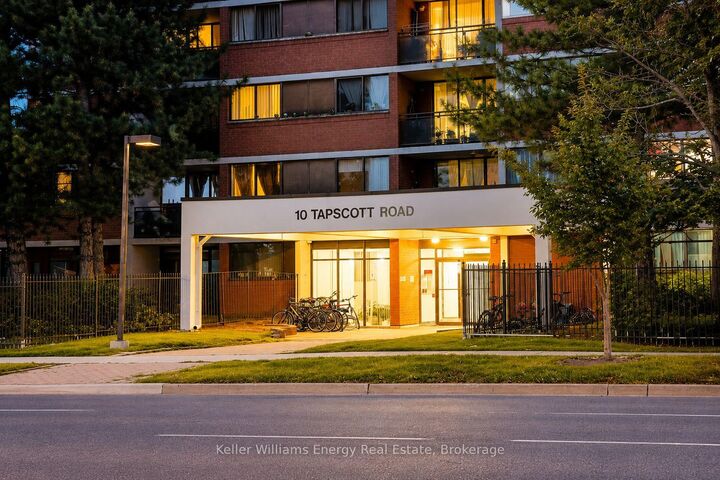 Property Photo:  10 Tapscott Road 813  ON M1B 3L9 