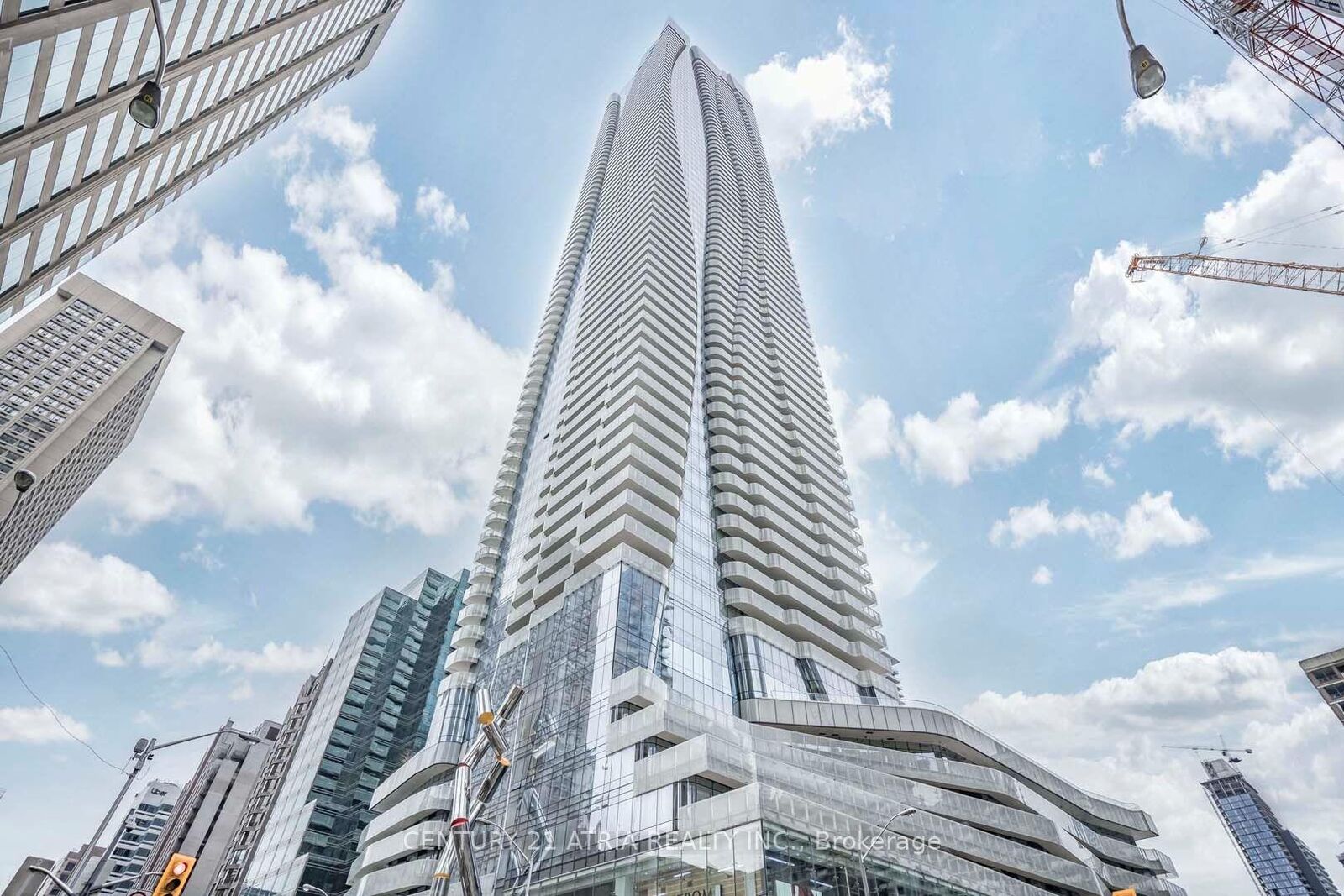 Property Photo:  1 Bloor Street E 2704  ON M4W 0A8 