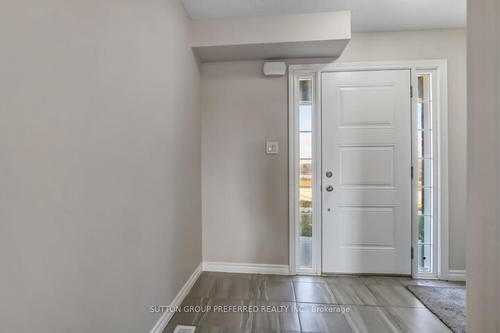 Property Photo:  371 Kennington Way  ON N6L 0H4 