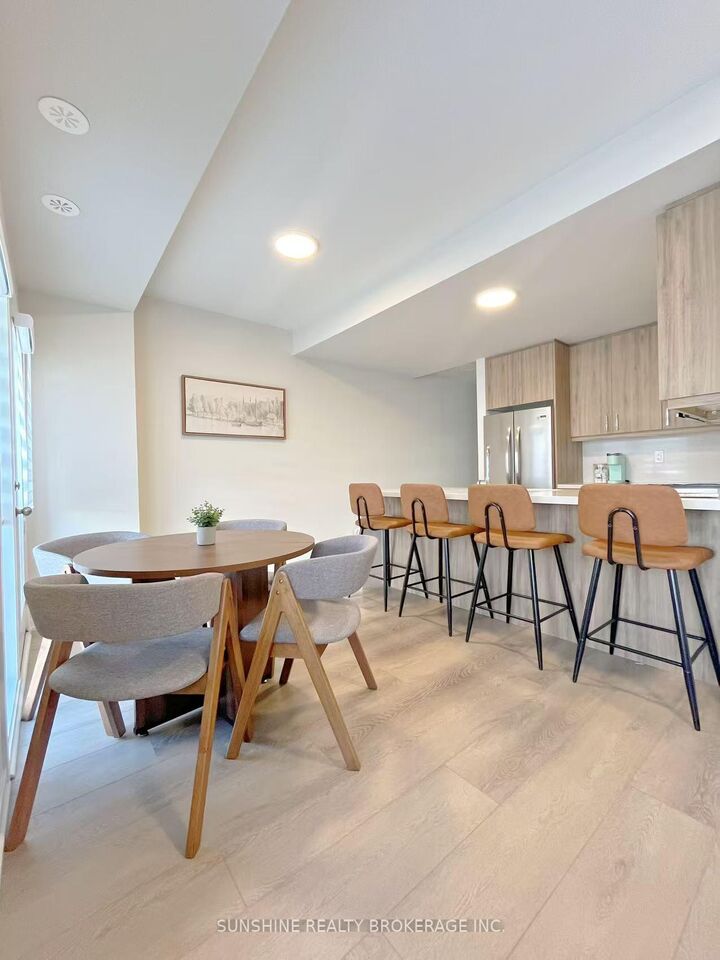 Property Photo:  156 Matawin Lane  ON L4B 0H7 