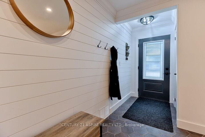 Property Photo:  621 Bruham Avenue  ON K8A 4Z6 
