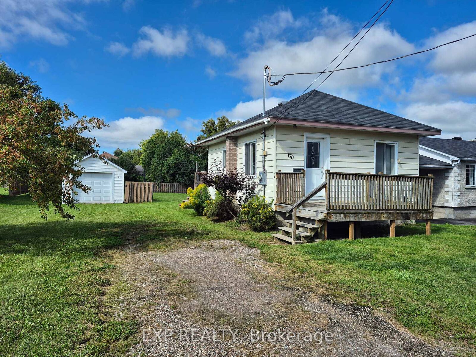 Property Photo:  170 June Street  ON K7V 2K3 