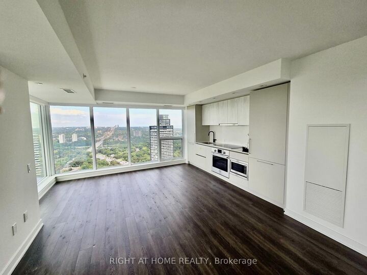 Property Photo: 609 Sherbourne Street 4207 ON M4X 0A4