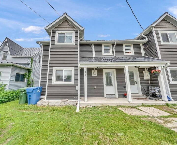 Property Photo:  123 Main Street W  ON N0C 1B0 