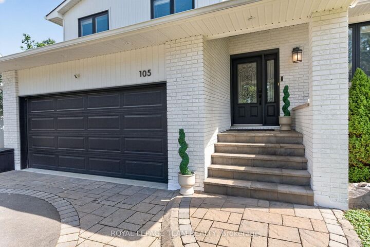 Property Photo:  105 Brae Crescent  ON K2S 1P1 