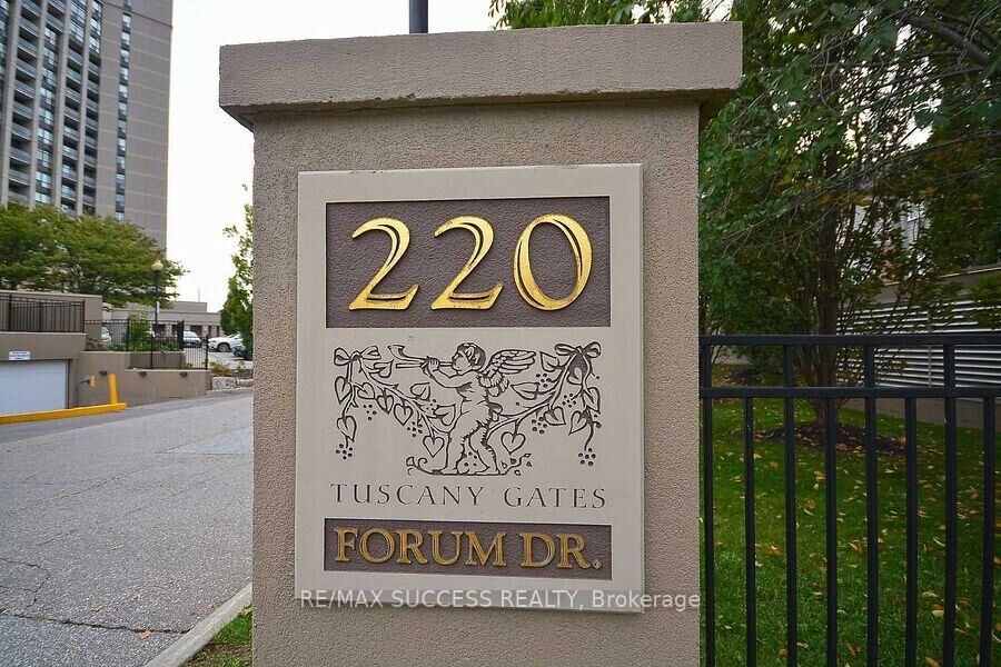 Property Photo:  220 Forum Drive 701  ON L4Z 4K1 