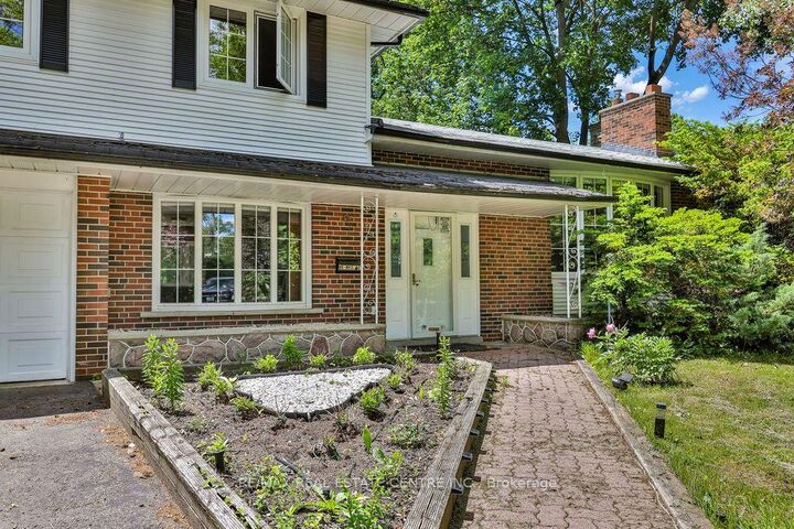Property Photo:  1366 Aldo Drive  ON L5H 3E9 