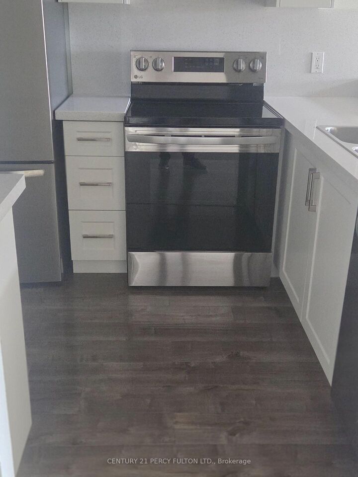 Property Photo:  25 Cumberland Lane 304  ON L1S 7K1 