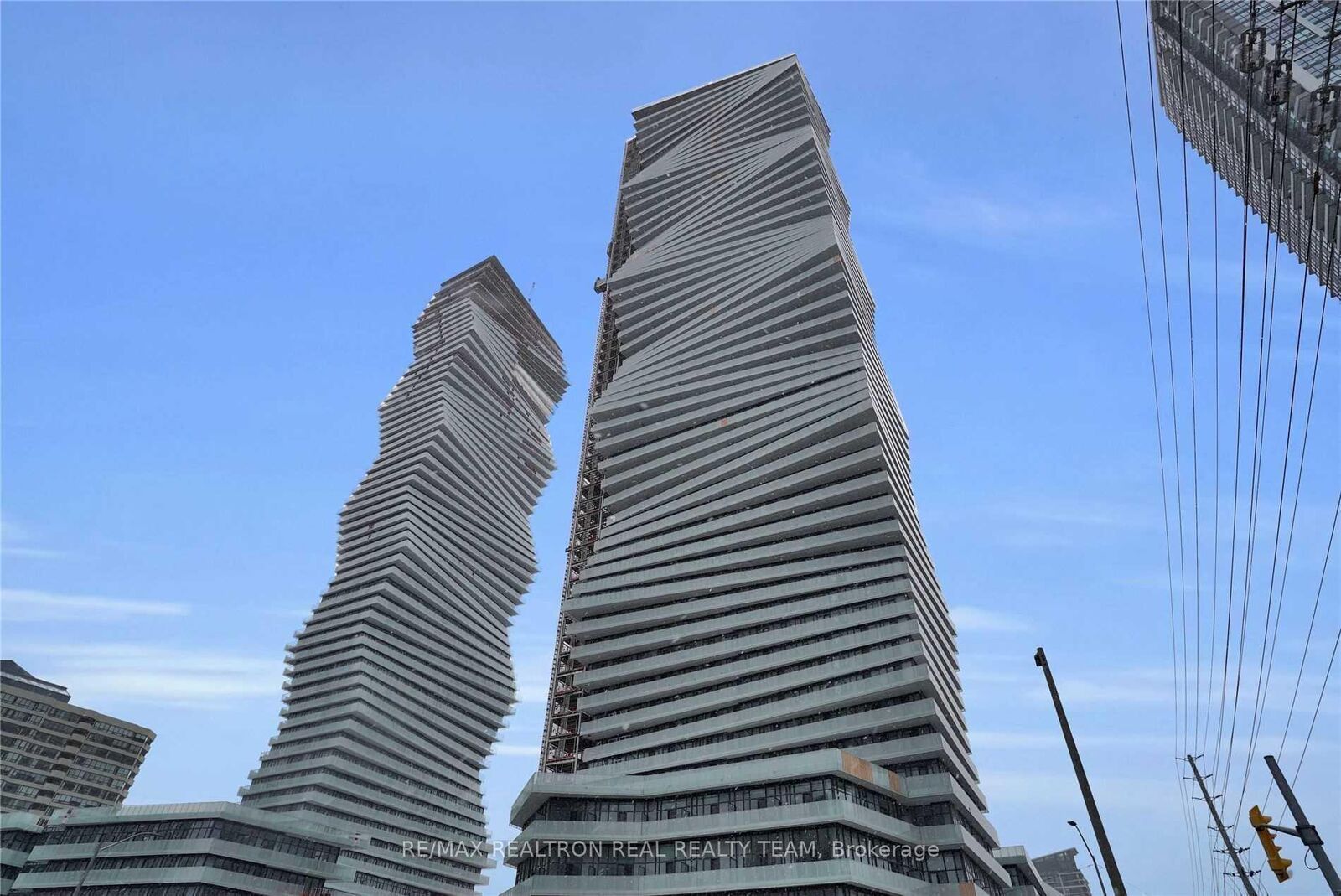 Property Photo:  3900 Confederation Parkway 316  ON L5B 0M3 