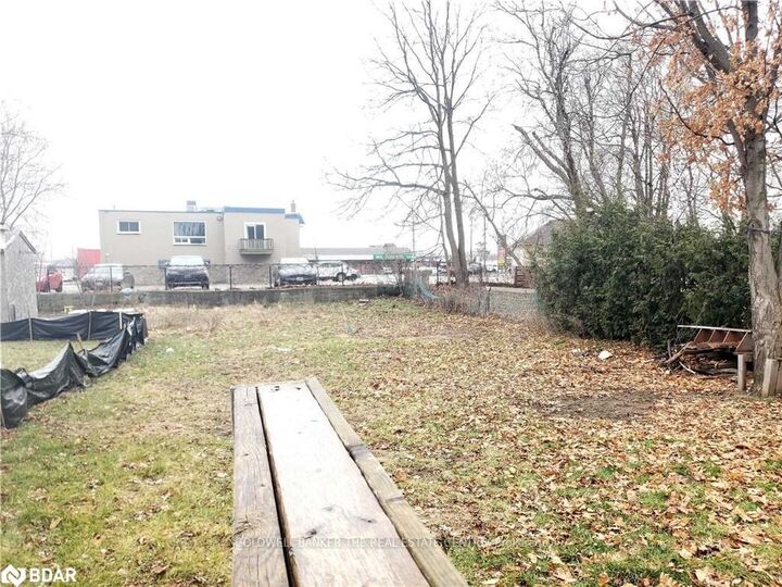 Property Photo: 119A Henry Street ON L4N 1E2