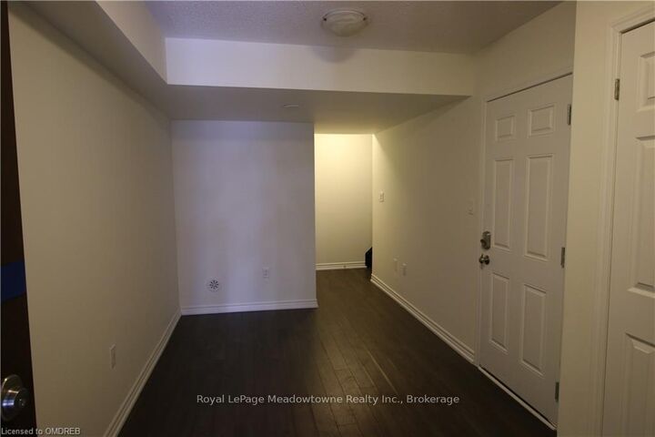 Property Photo:  572 Allport Gate  ON L9T 9J3 