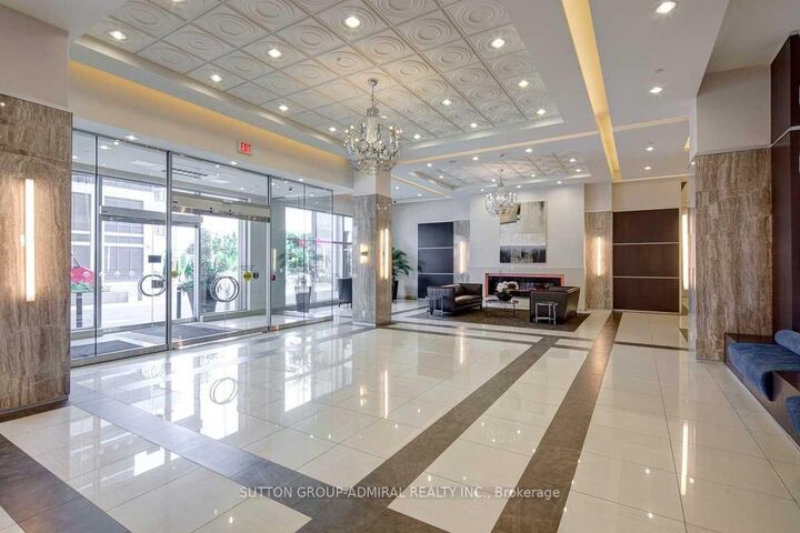 Property Photo: 7167 Yonge Street 311 ON L3T 0E1