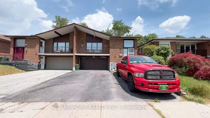Property Photo:  83 Mintwood Drive Upper Level  ON M2M 3A6 