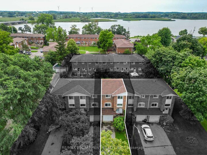 Property Photo:  132 Lock Street W 3  ON N1A 1T9 