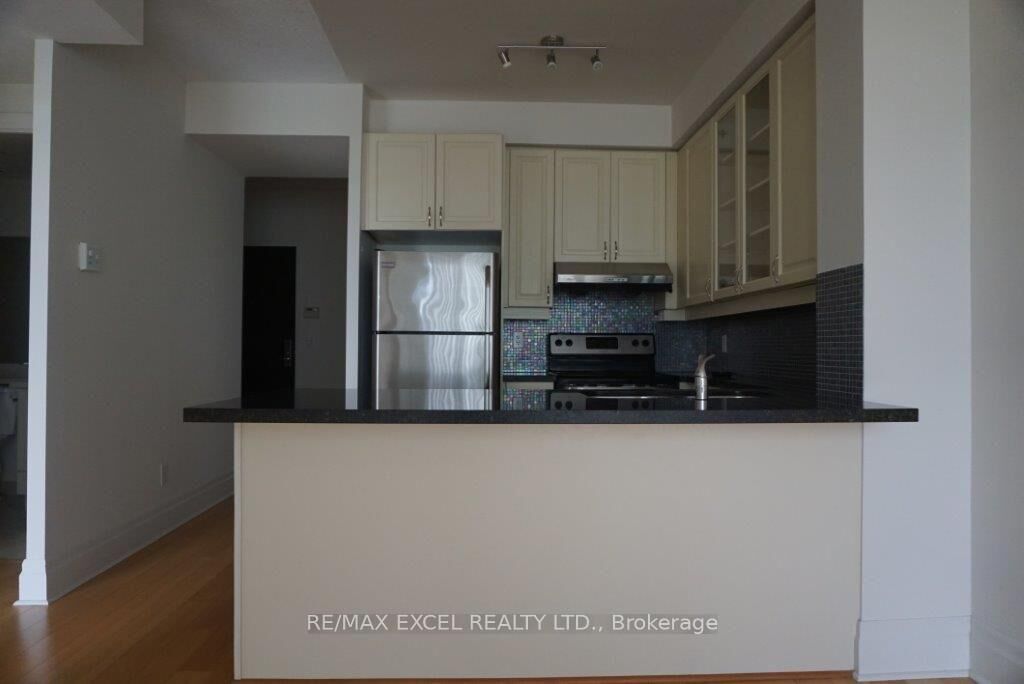 Property Photo:  151 Upper Duke Crescent 312  ON L6G 0E1 