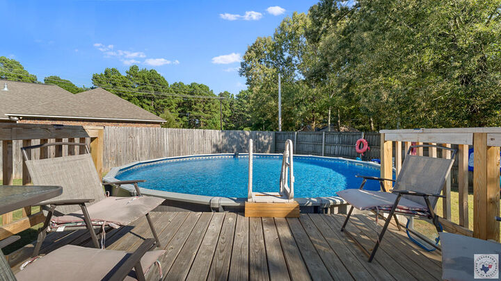 Property Photo:  24 Lone Star Pkwy  TX 75503 