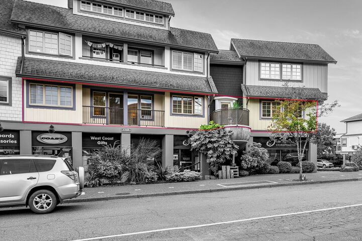 Property Photo:  1705 Comox Ave #204  BC V9M 3M1 