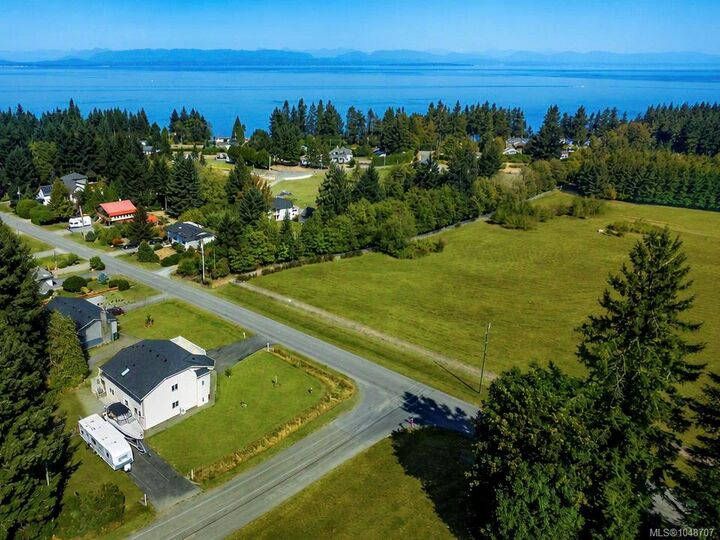 Property Photo:  2207 June Rd  BC V9J 1X9 
