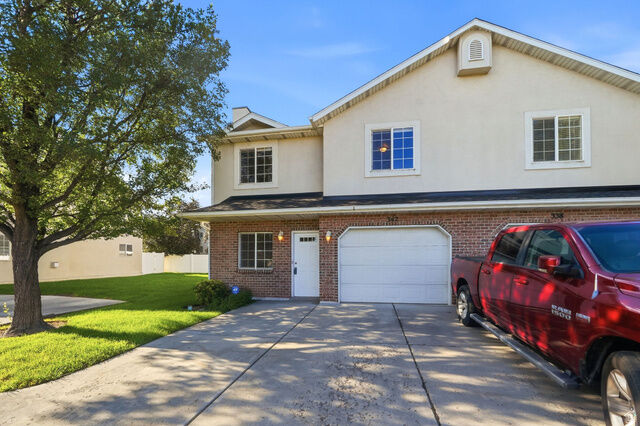 Property Photo:  342 E Newsome Park Ln S  UT 84115 