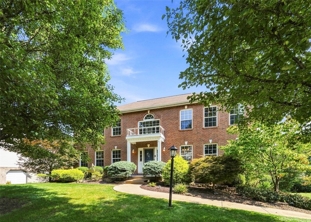 Property Photo:  1512 Laurel Ridge Dr  PA 15046 