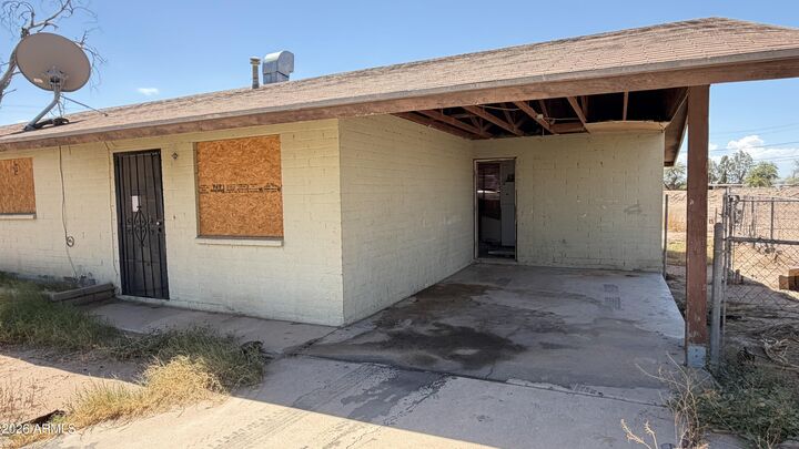 Property Photo:  1391 W Rose Place  AZ 85122 
