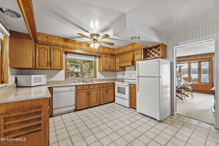 Property Photo:  10 Club Cir  MA 01201 