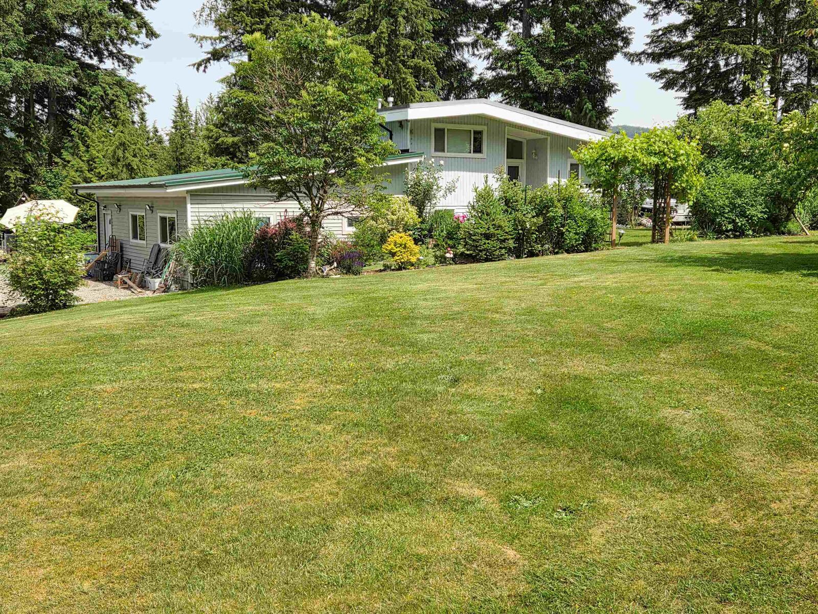 Property Photo:  29907 Dewdney Trunk Road  BC V4S 1B7 
