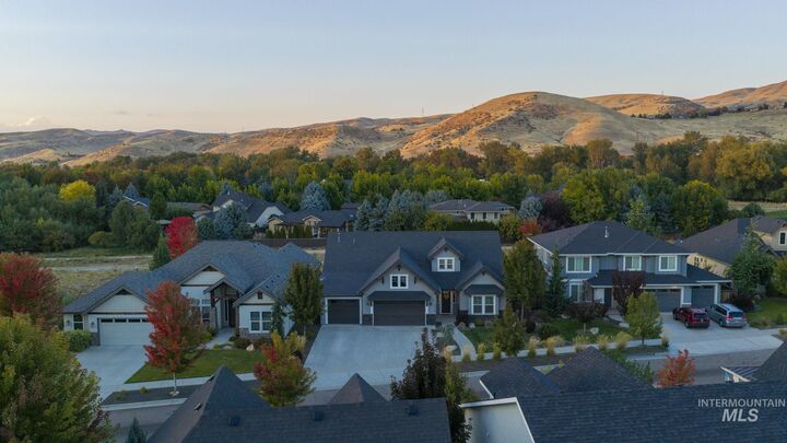 Property Photo:  3936 W Farm View Drive  ID 83714 