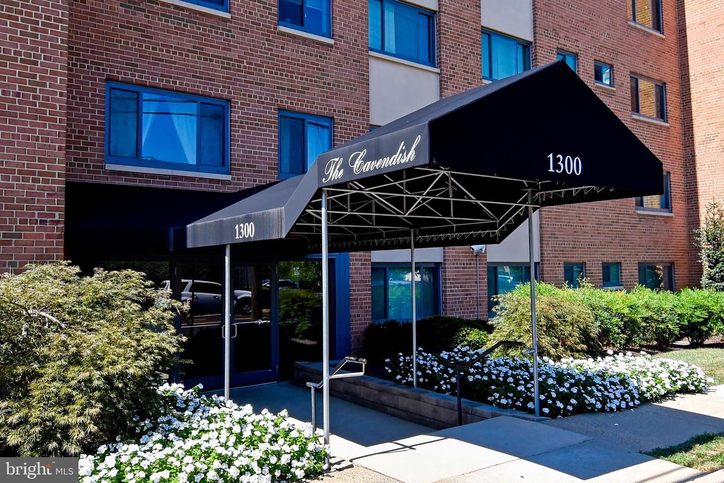 Property Photo:  1300 S Arlington Ridge Road 204  VA 22202 