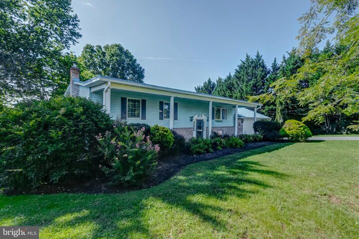 Property Photo:  15 Donald Street  PA 17090 
