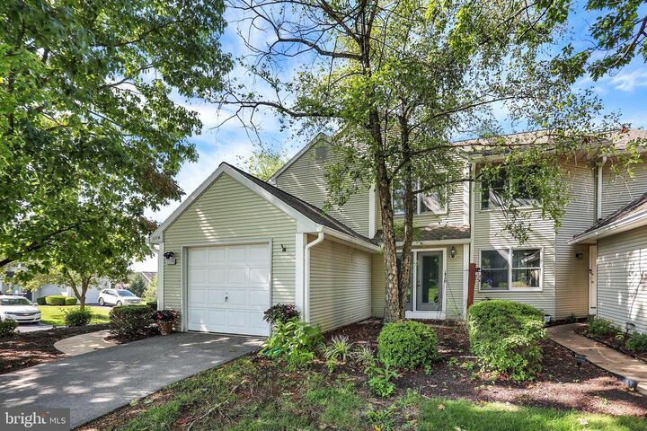 Property Photo:  1114 Aberdeen Court  PA 17111 