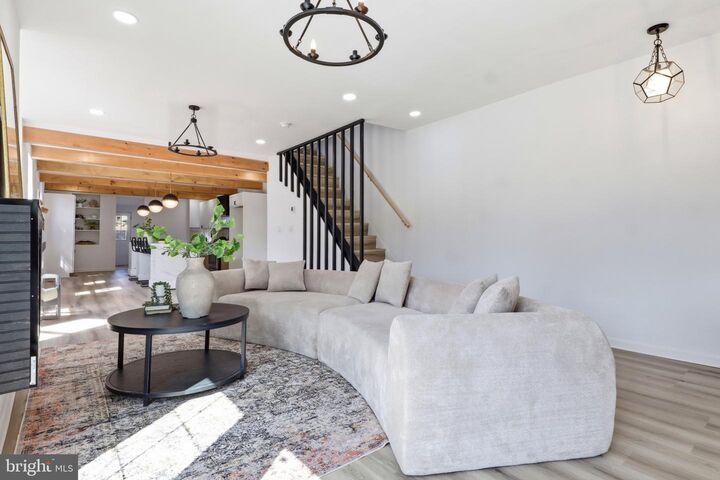 Property Photo:  364 S Ann Street SE  PA 17602 