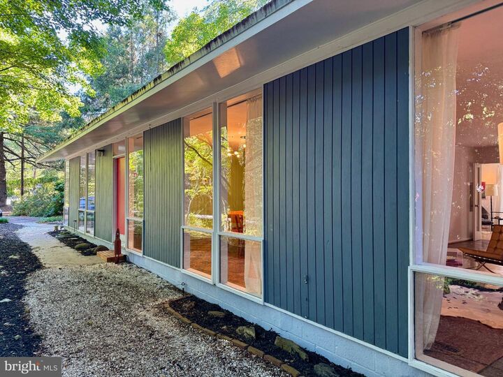 Property Photo: 2313 Glasgow Road VA 22307