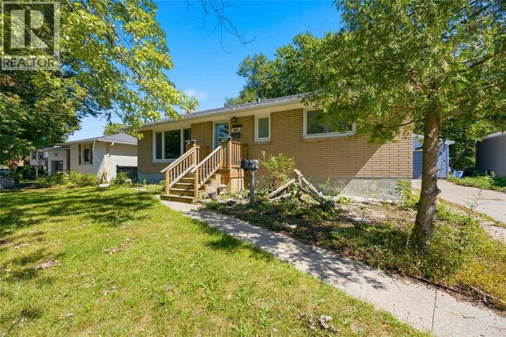 Property Photo:  1232 Echo Road  ON N7S 3K3 