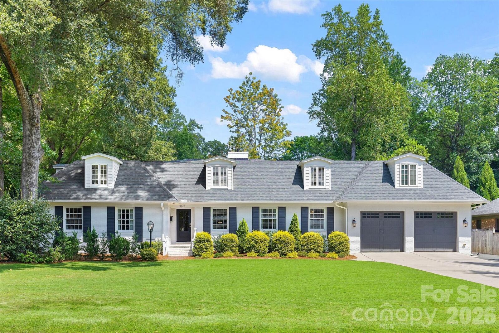 Property Photo:  3615 Pickwick Lane  NC 28211 