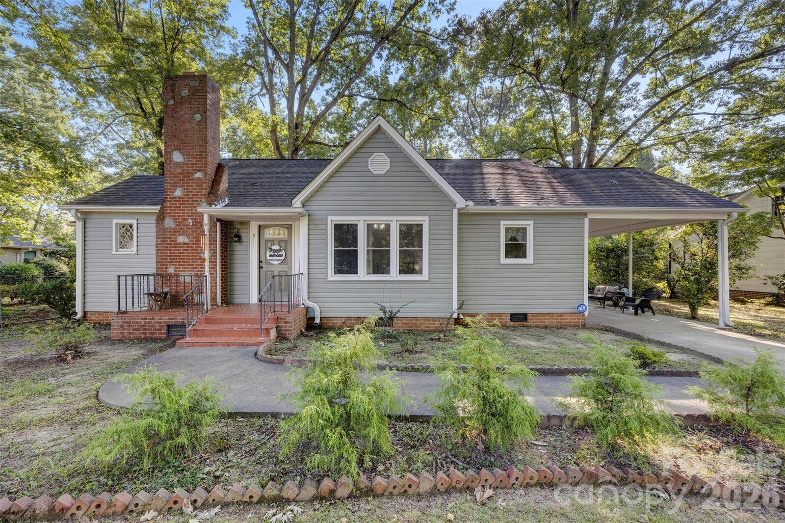 Property Photo:  511 Woodside Drive  NC 28150 