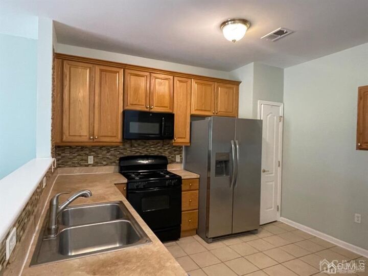 Property Photo:  3018 Edward Stec Boulevard 18  NJ 08837 