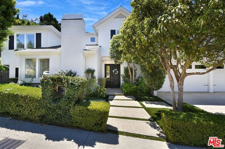 Property Photo:  3177 Hutton Dr  CA 90210 