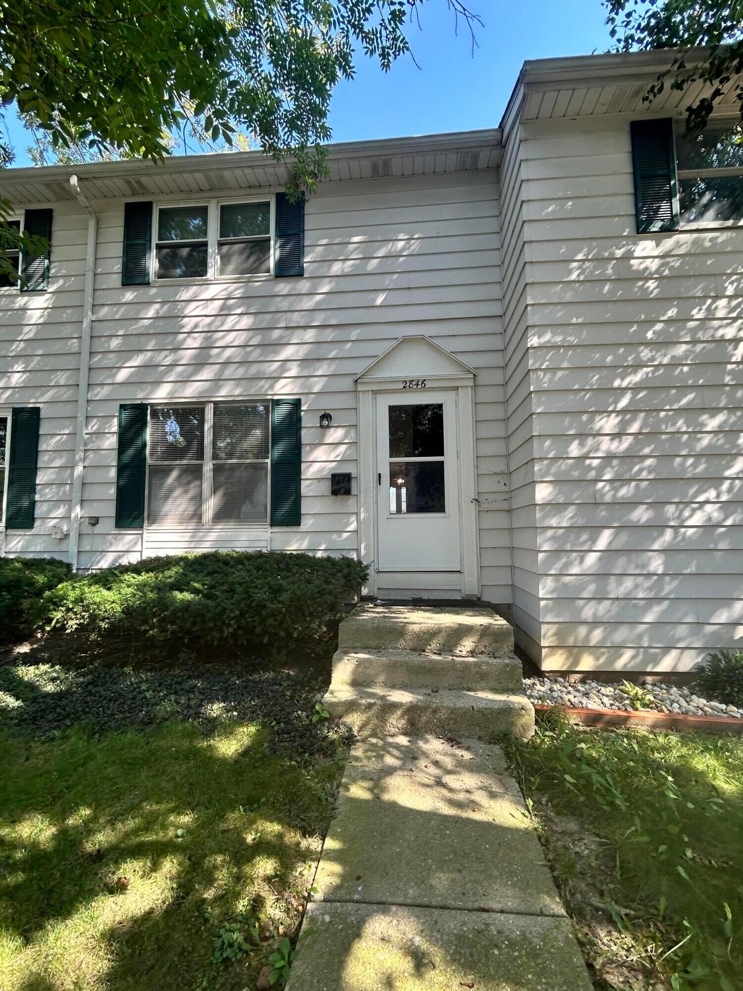 Property Photo:  2846 Avati Drive  OH 43207 