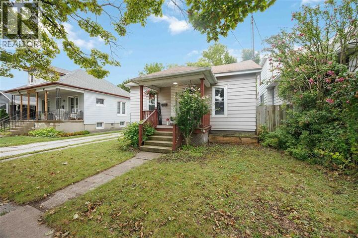 Property Photo:  113 Proctor Street  ON N7T 3G1 