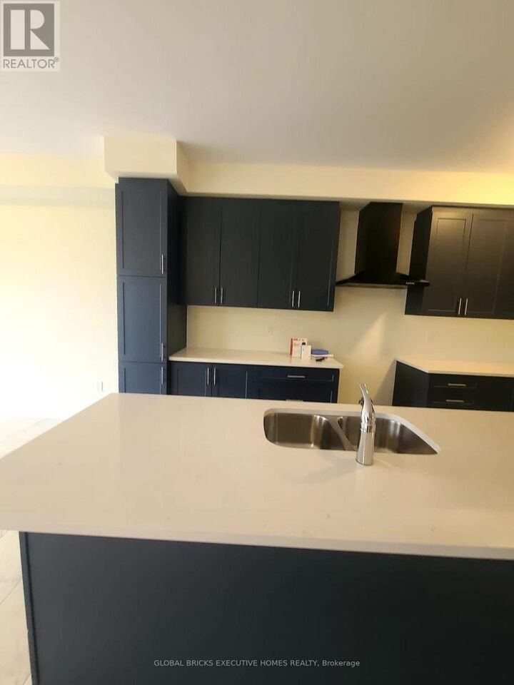 Property Photo:  11 Poett Avenue  ON N5A 0M2 
