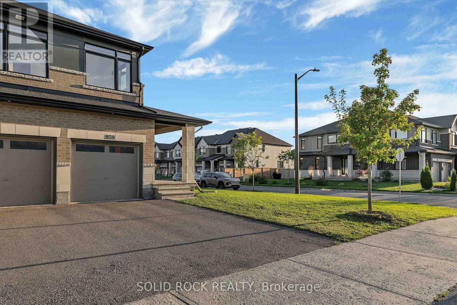 Property Photo:  859 East Solarium Avenue East  ON K4M 0H1 