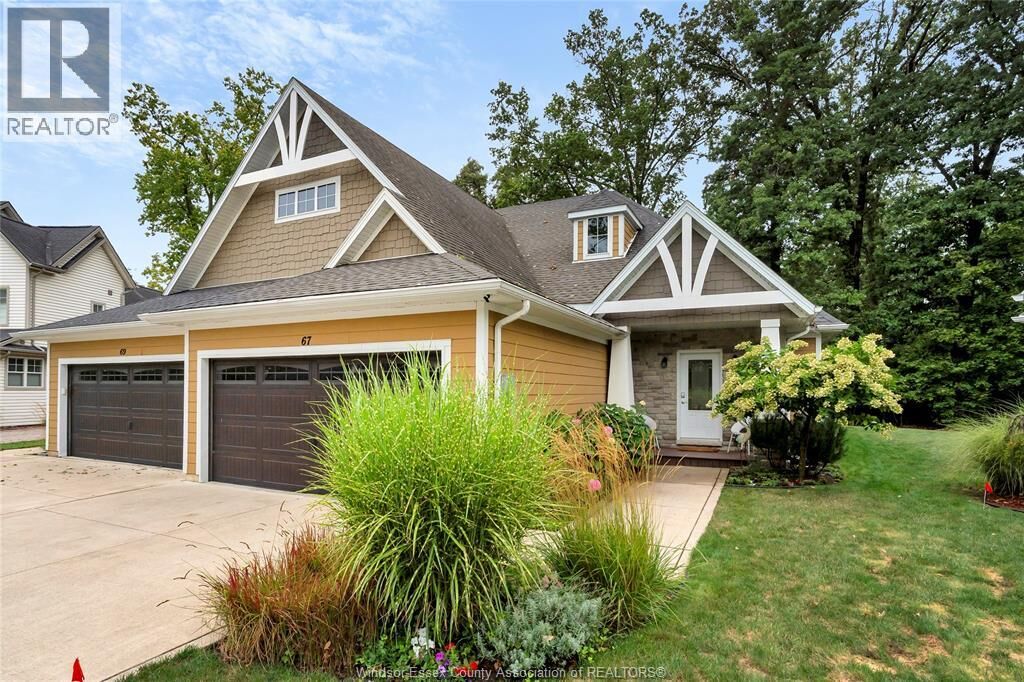 Property Photo:  67 Red Oak  ON N9V 4C4 