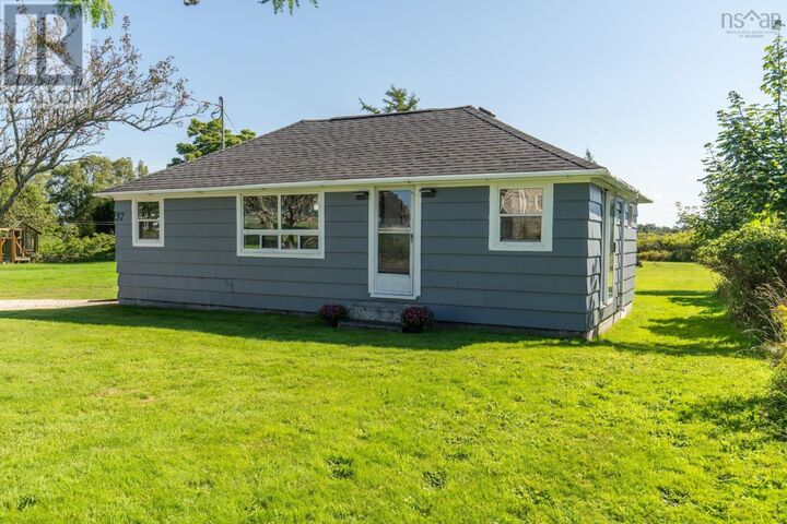 Property Photo:  37 Pleasant Street  NS B5A 5L2 