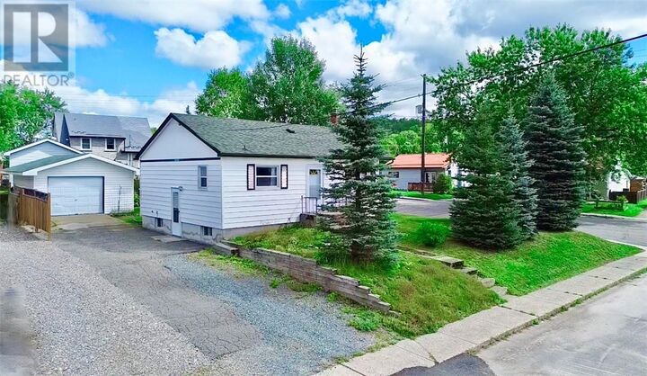 Property Photo:  100 Hillcrest Street  ON P0M 2C0 