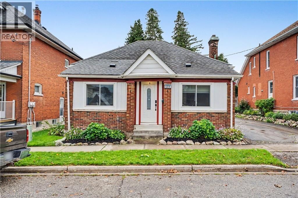 Property Photo:  600 Peel Street  ON N4S 1K7 