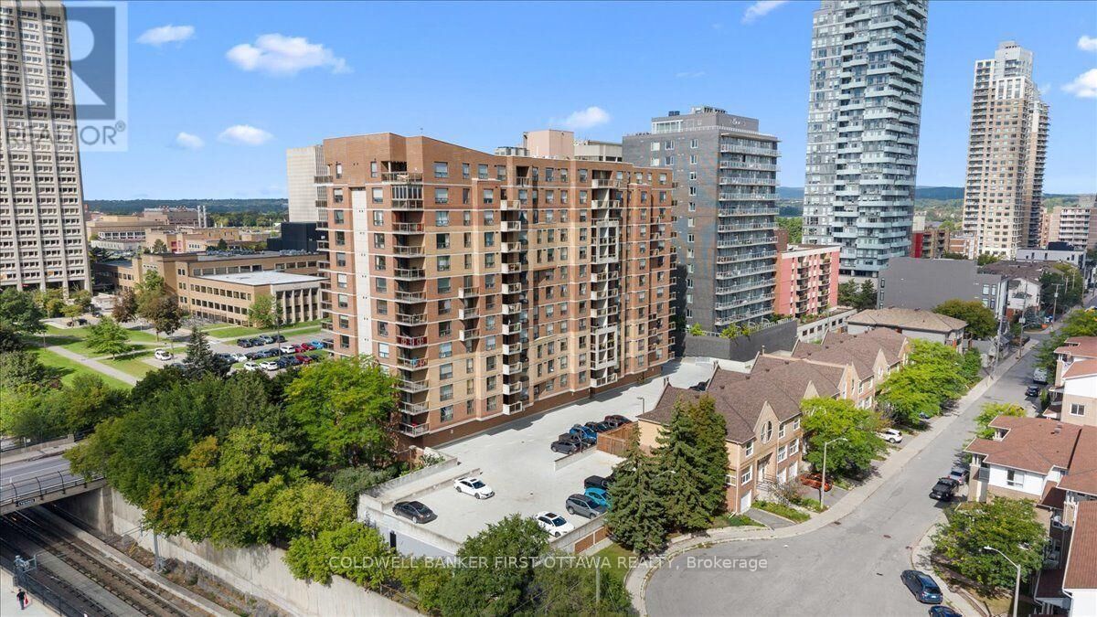 Property Photo: 215 Parkdale Avenue 1202 ON K1Y 4T8